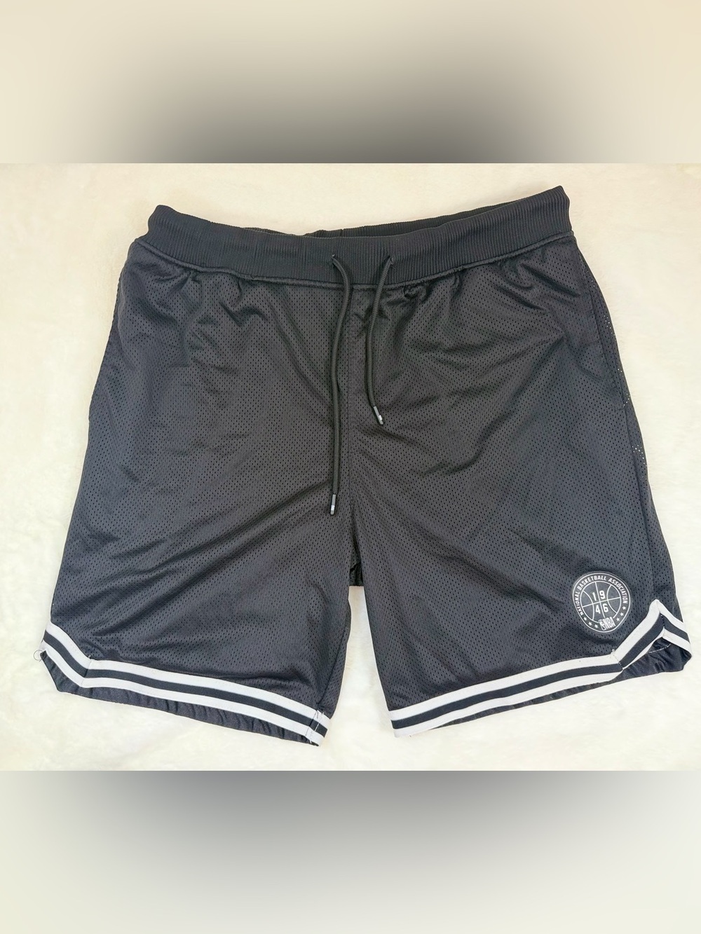 NBA Shorts Men’s L Black White NBA Basketball Pinstripe Mesh 1946 Patch Logo